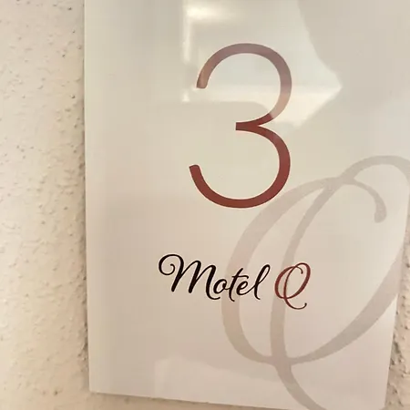 Q - Das Kleine Stadthotel Aparthotel