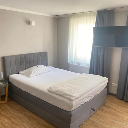 Q - Kleine Stadthotel شقة فندقية