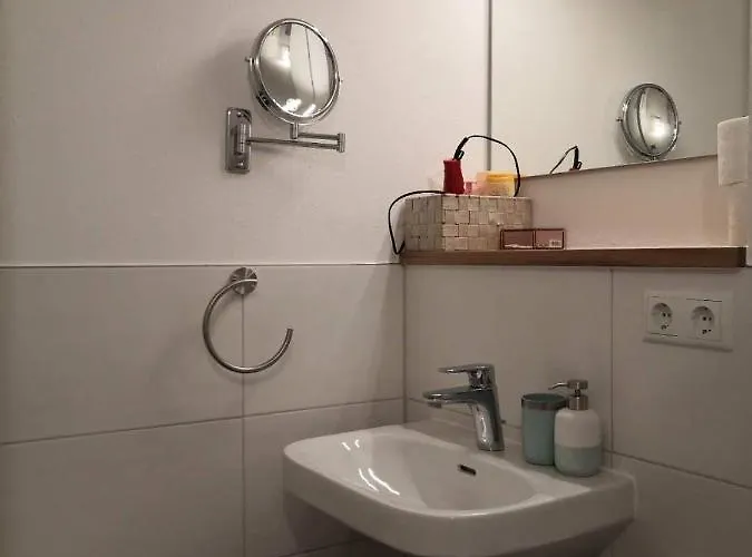 Q - Kleine Stadthotel Апарт-отель 3*