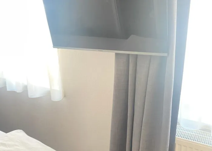 Q - Kleine Stadthotel Дингольфинг